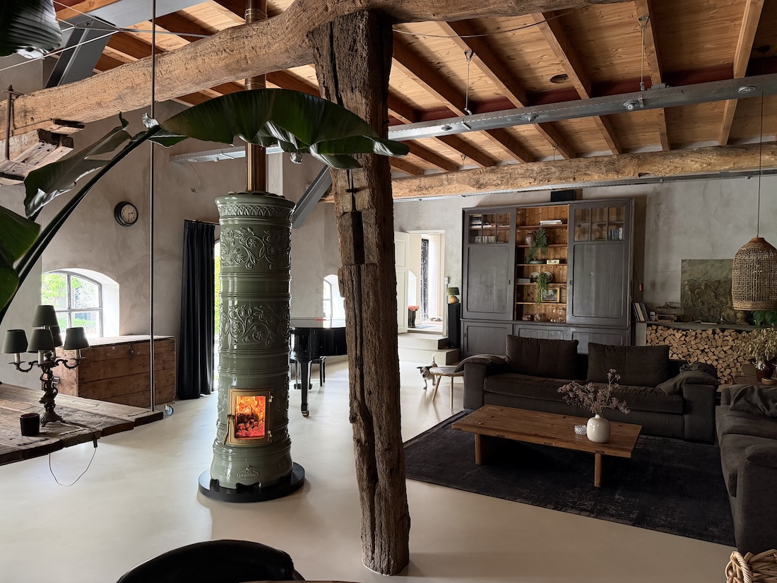 Foto Italiaans vuur in een woonboerderij FotoItaliaans vuur in een woonboerderij